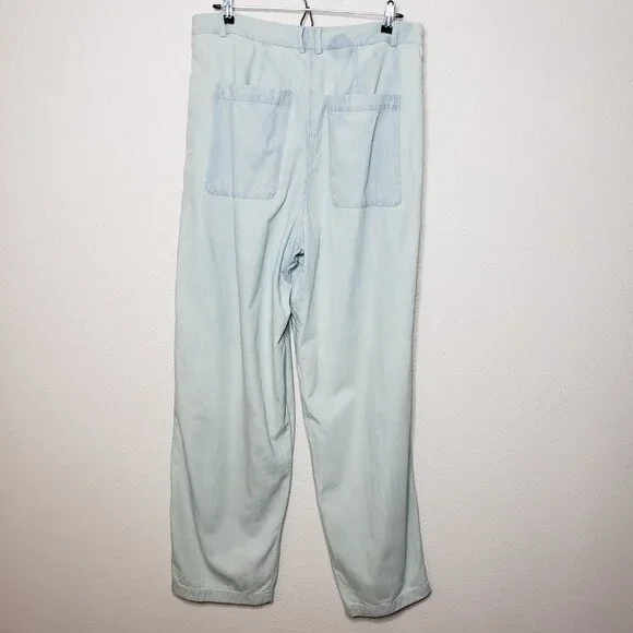UO BDG Women's Highrise Ombre Light Wash Wide-Leg Jeans Sz 10 (1160) - Picture 4 of 8